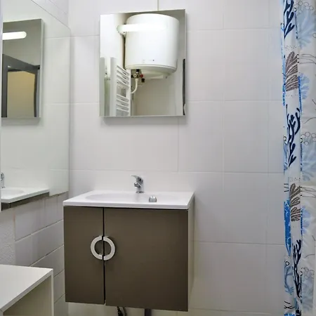 Climatisé Avec Terrasse Et Parking - 4 Couchages - - Fr-1-251-518