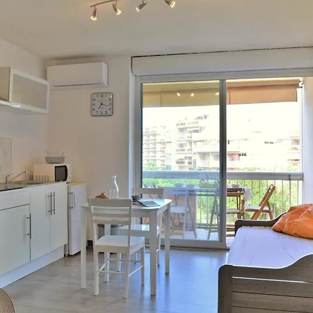 Climatisé Avec Terrasse Et Parking - 4 Couchages - - Fr-1-251-518 *